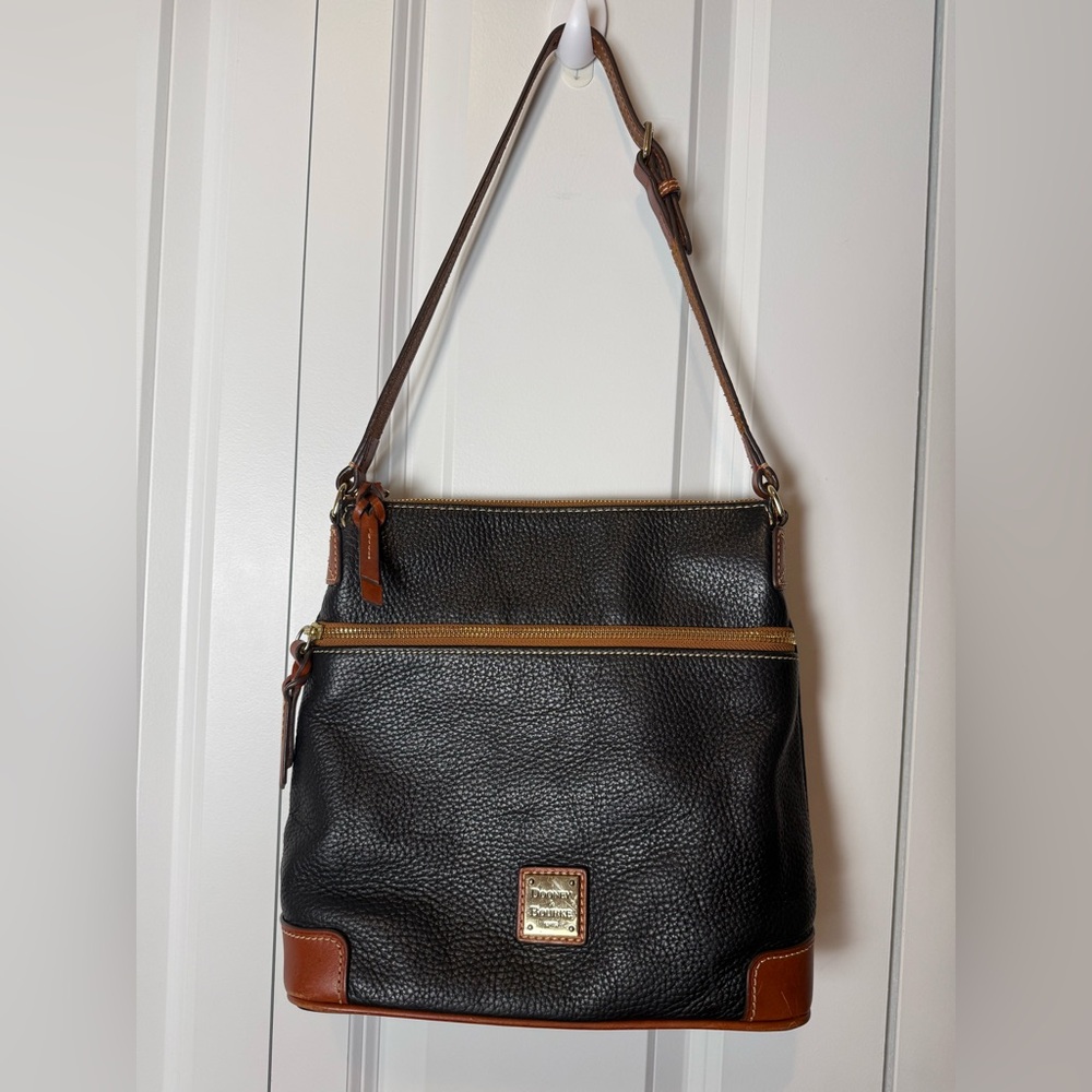 Dooney & Burke pebbled leather shoulder bag - Picture 1 of 9